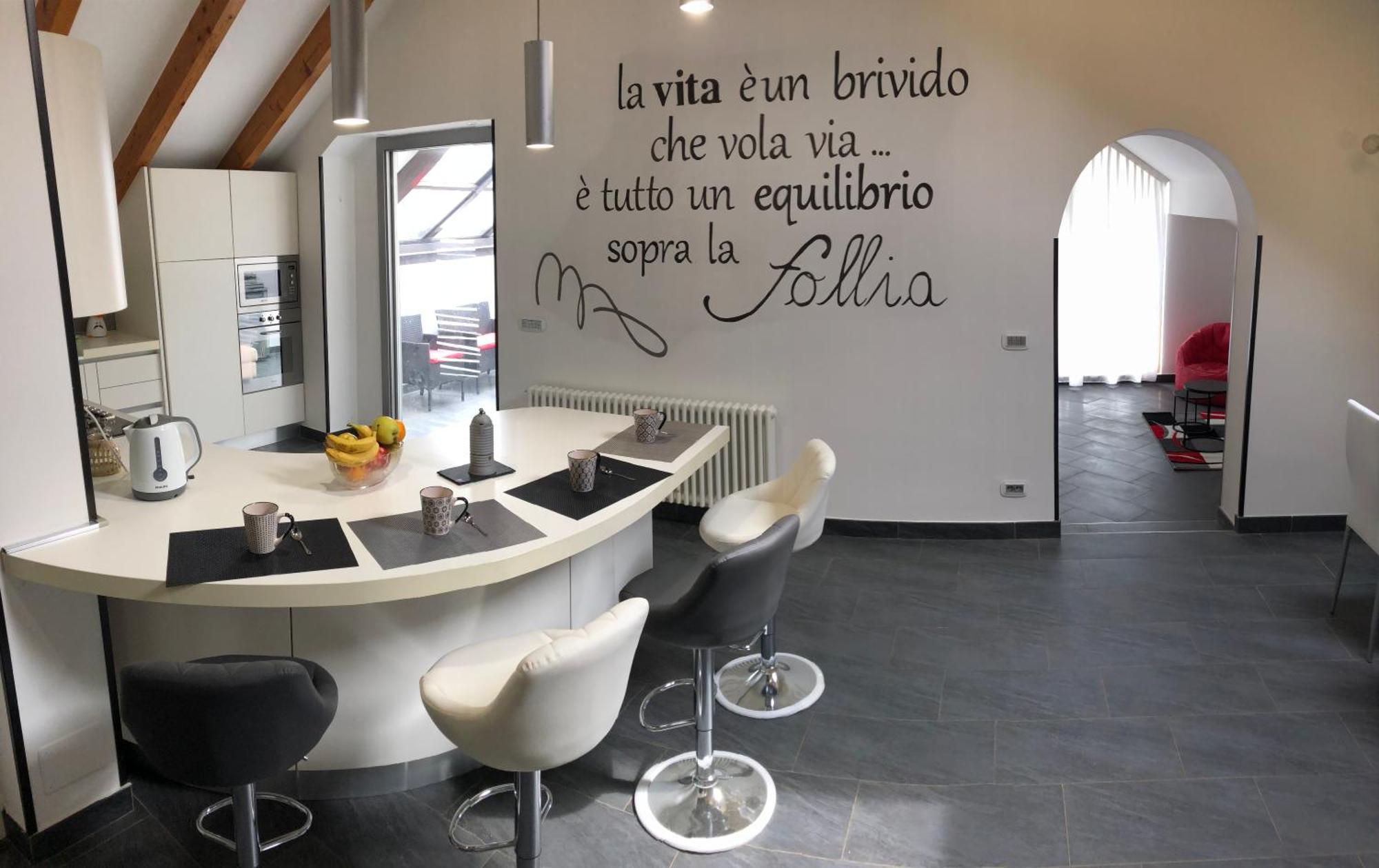 Casa Sally San Michele allʼAdige Exterior foto
